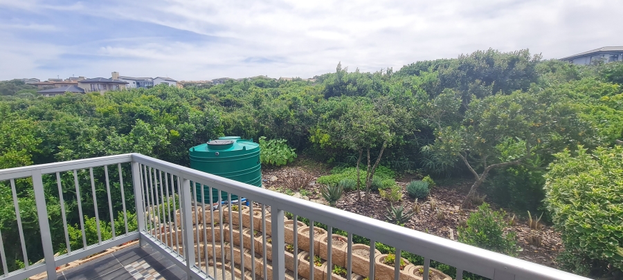 3 Bedroom Property for Sale in Village On Sea Western Cape